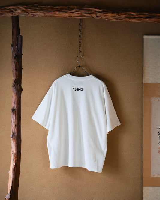 YMM2 KANJI LOGO T-SHIRT (WHITE)